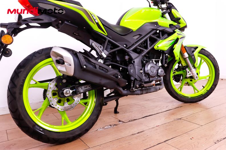 Motorbike image 3