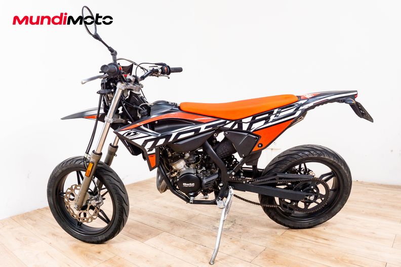 Motorbike image 5
