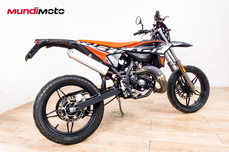 Motorbike image 2