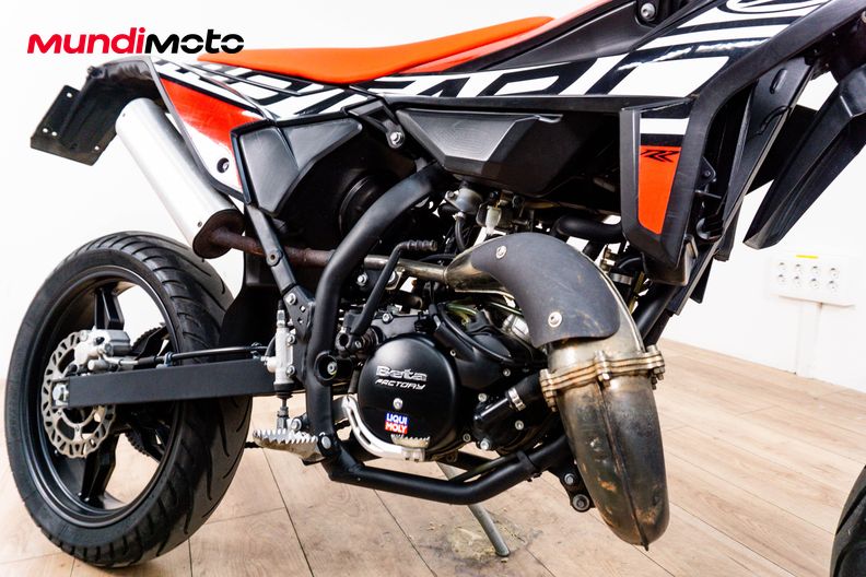 Motorbike image 4