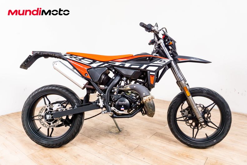Motorbike image 0