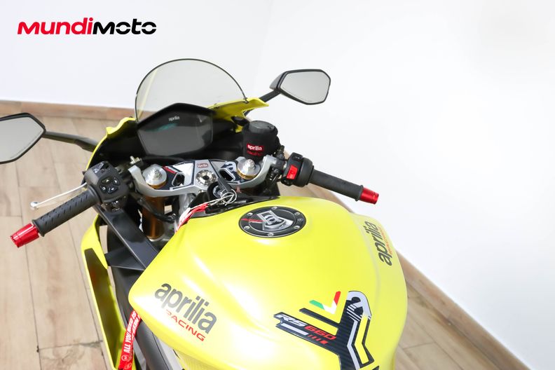 Motorbike image 10