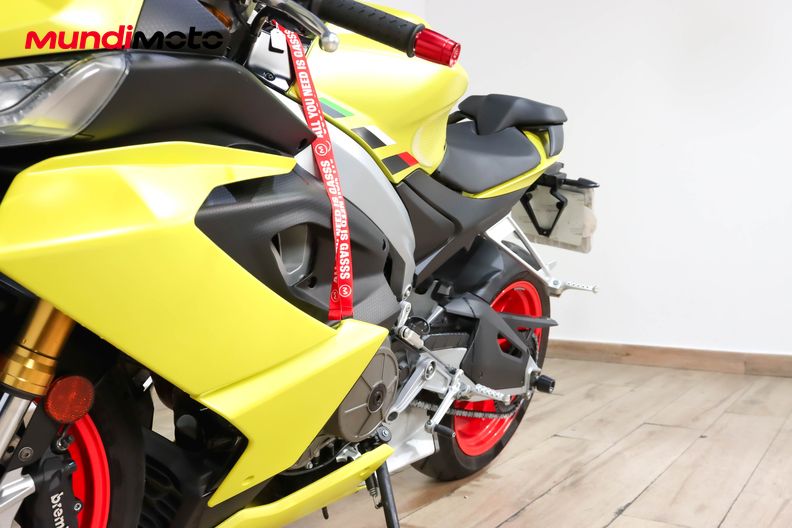 Motorbike image 8