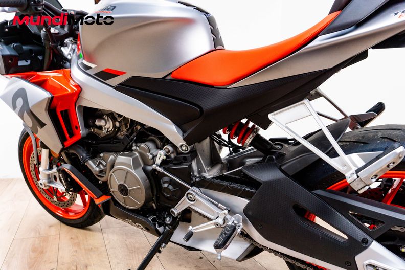 Motorbike image 8