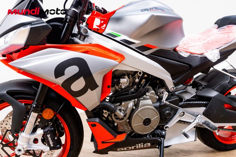 Motorbike image 9