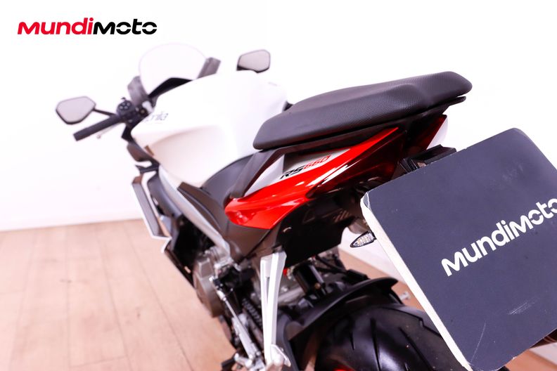 Motorbike image 9