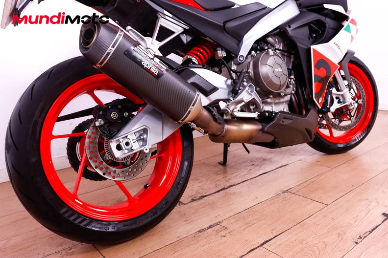 Motorbike image 3