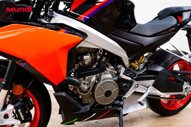 Motorbike image 9