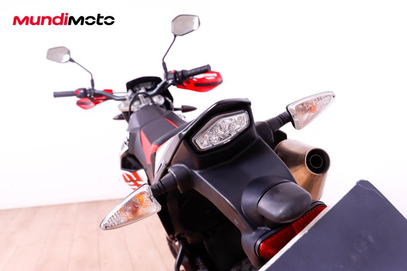 Motorbike image 9