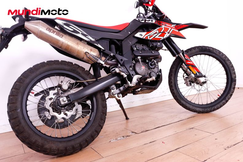 Motorbike image 3
