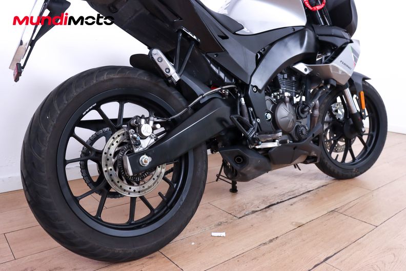 Motorbike image 3