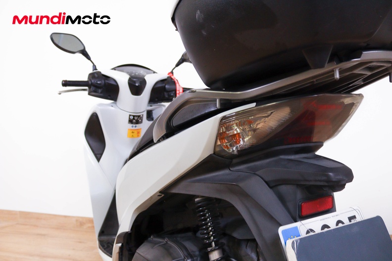 Motorbike image 9