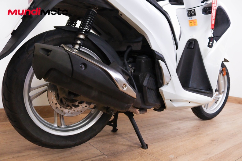 Motorbike image 3