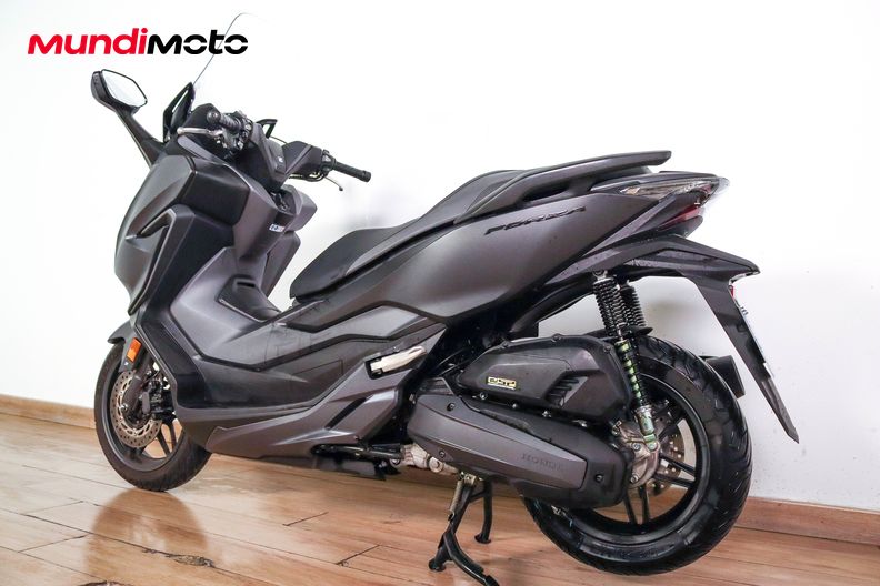 Motorbike image 6