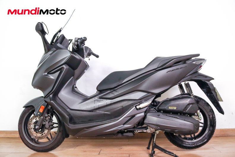 Motorbike image 5