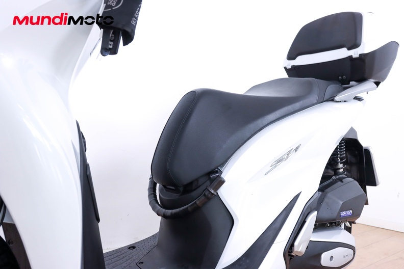 Motorbike image 8