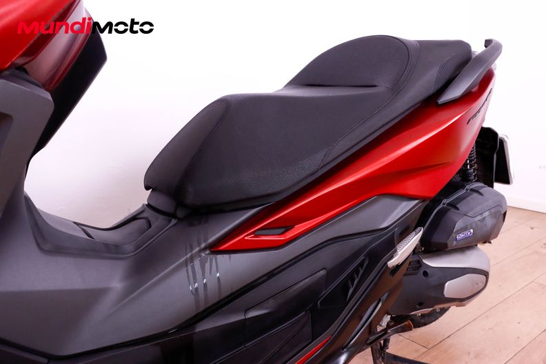 Motorbike image 8