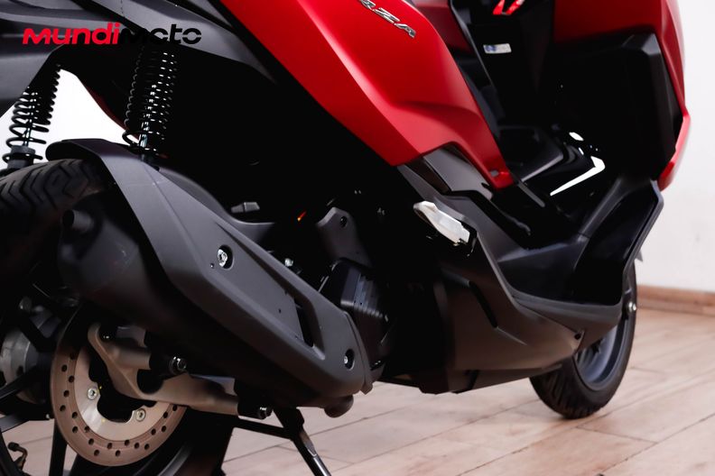 Motorbike image 3