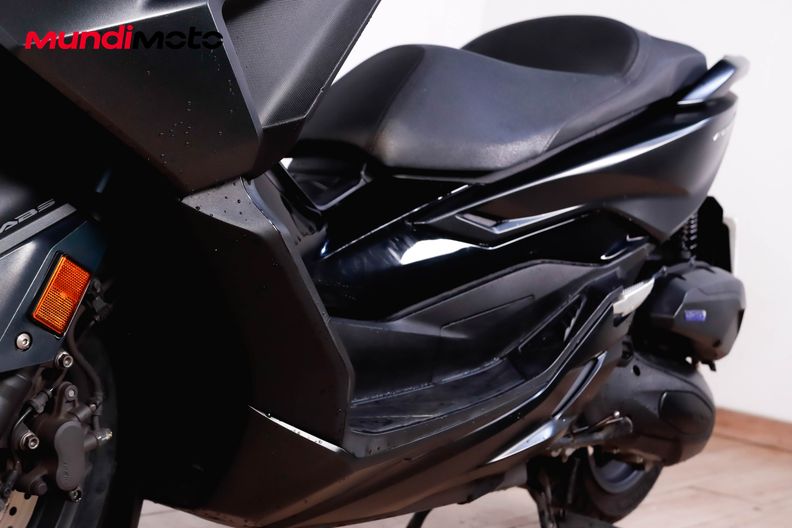 Motorbike image 8