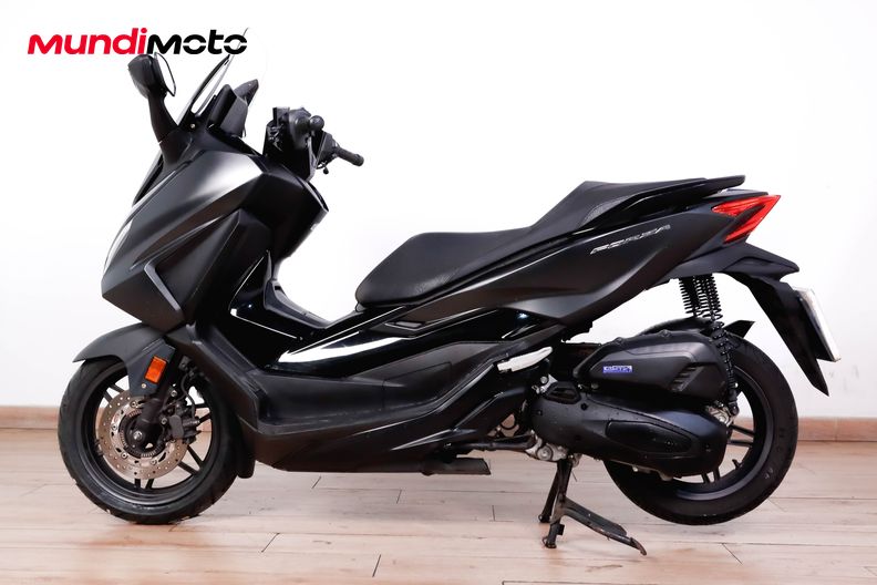 Motorbike image 5