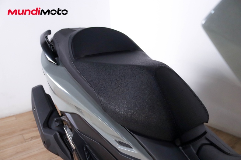 Motorbike image 12