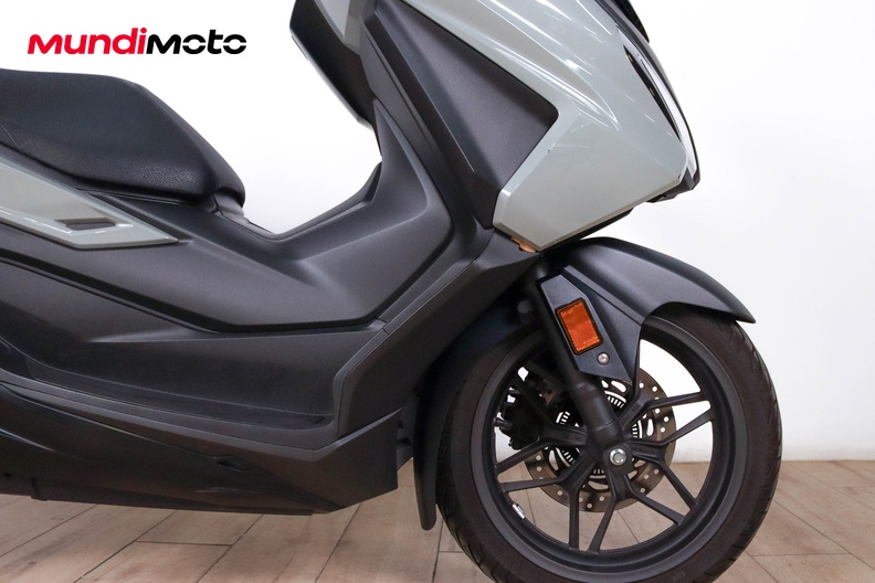Motorbike image 13