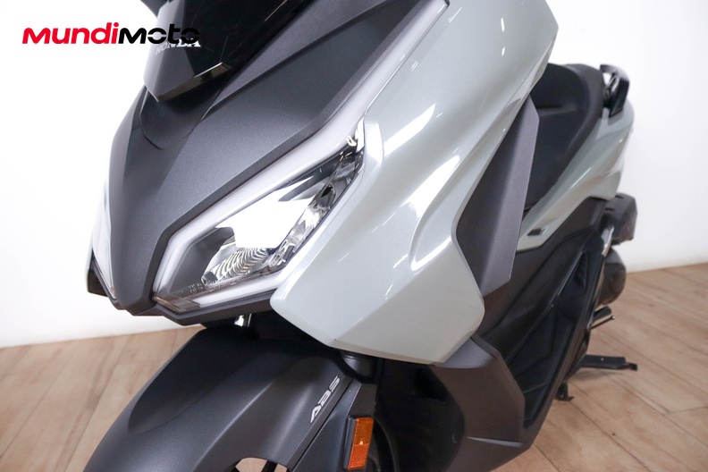 Motorbike image 8