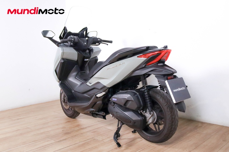 Motorbike image 6