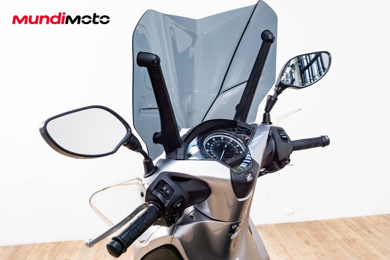 Motorbike image 10