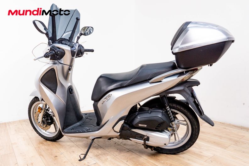 Motorbike image 7