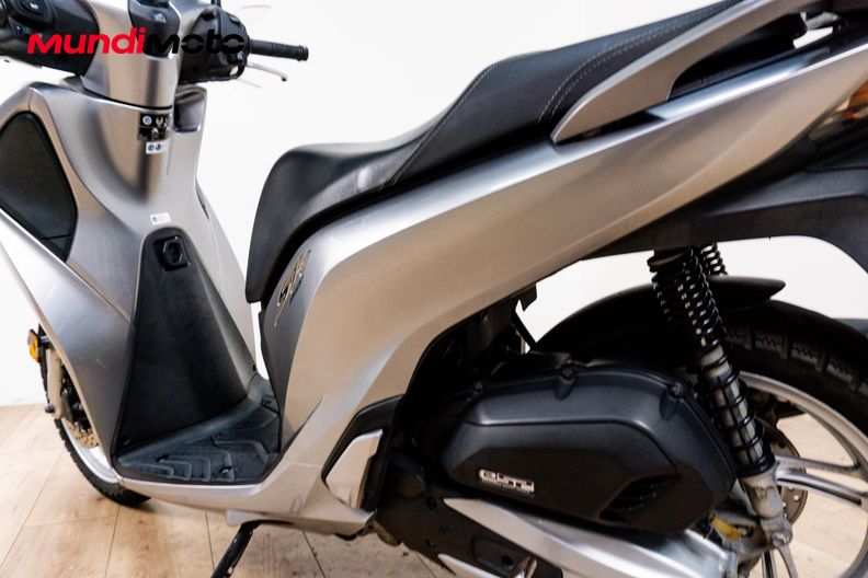 Motorbike image 8