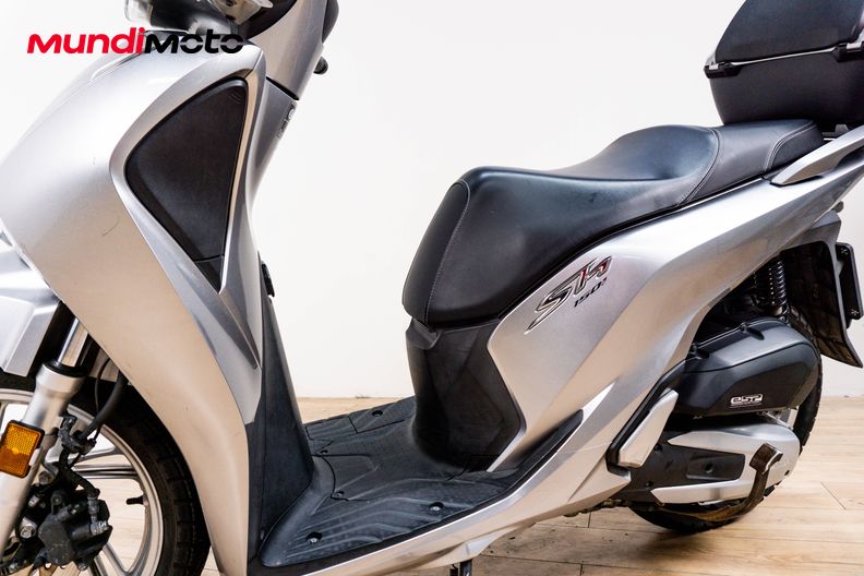Motorbike image 9