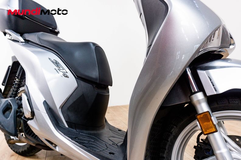 Motorbike image 4