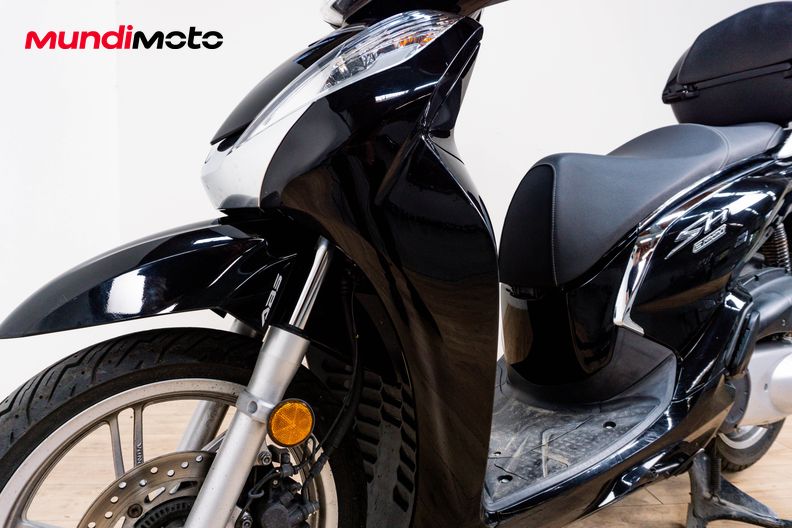 Motorbike image 9