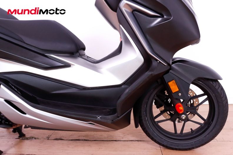 Motorbike image 12