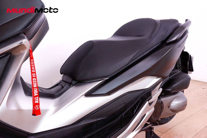 Motorbike image 8