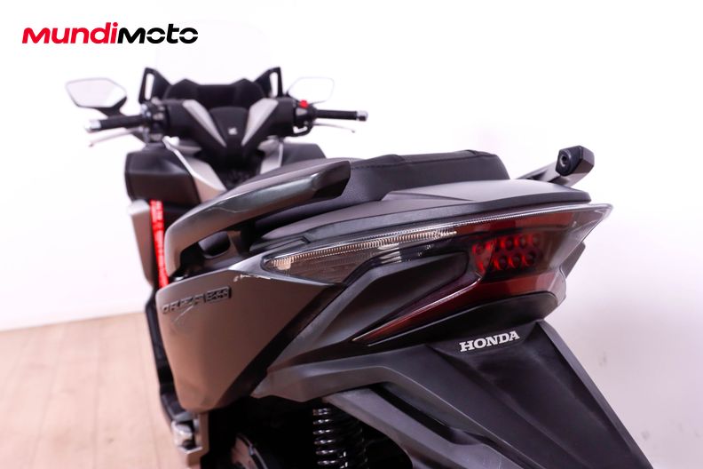 Motorbike image 9
