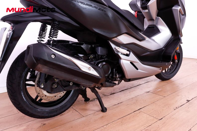 Motorbike image 3