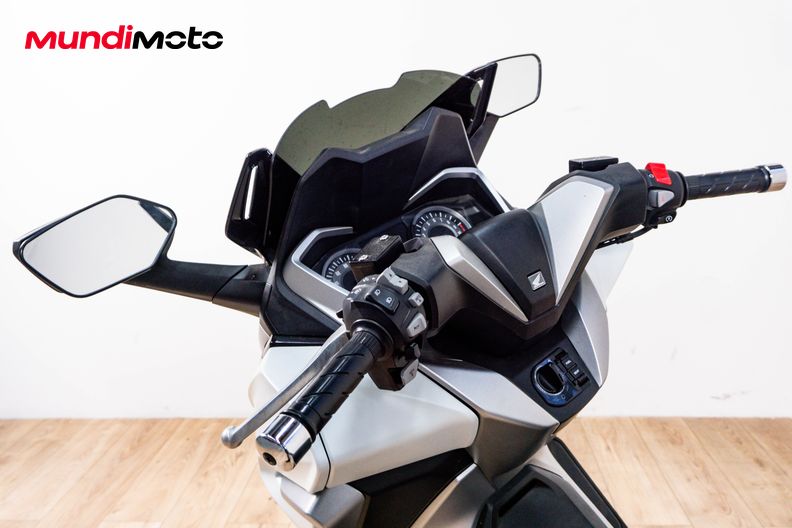 Motorbike image 10