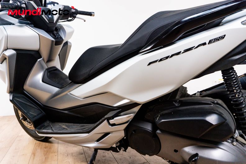 Motorbike image 8