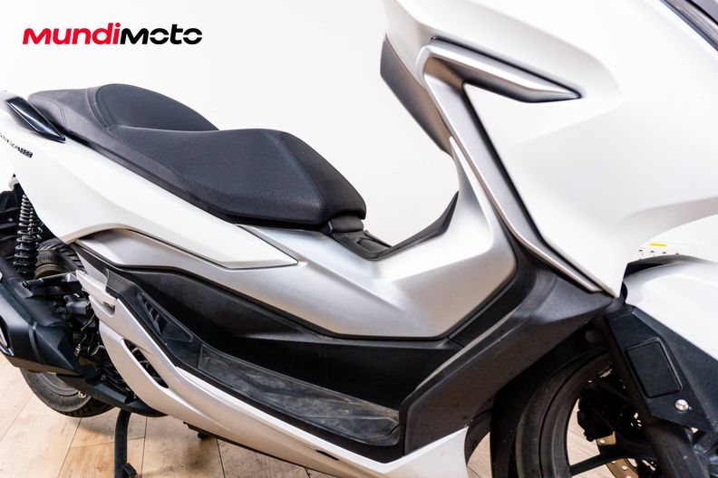 Motorbike image 4