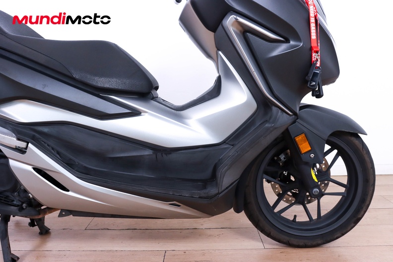 Motorbike image 12