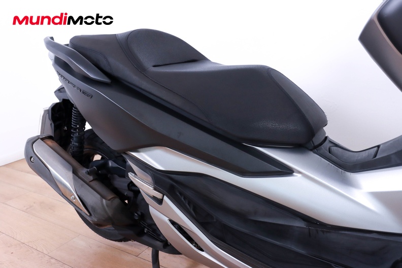Motorbike image 13