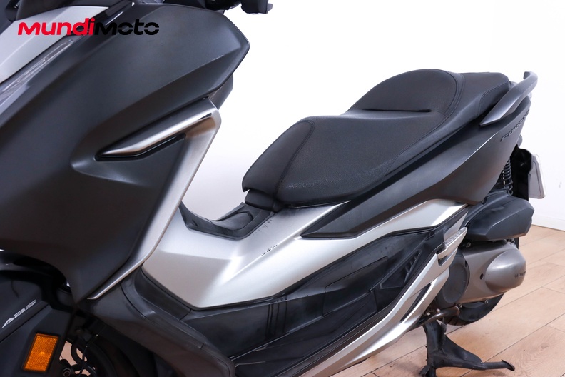 Motorbike image 8