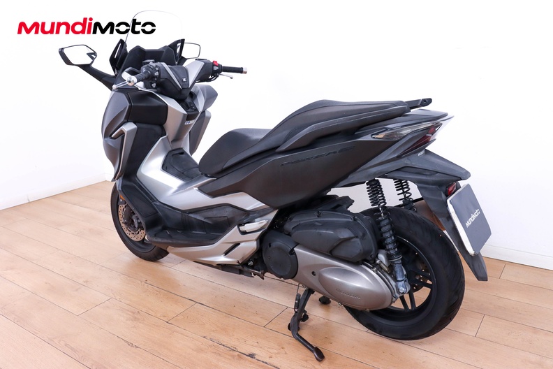 Motorbike image 6