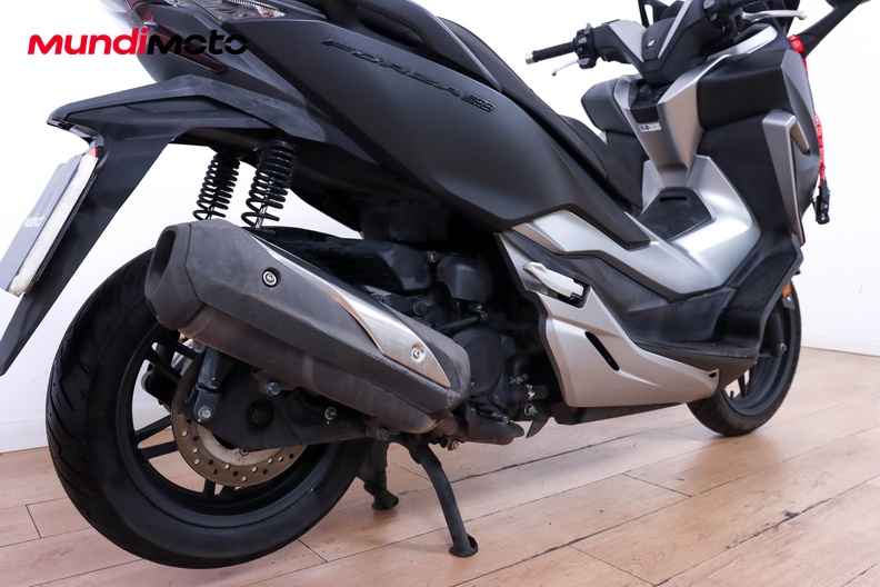 Motorbike image 3