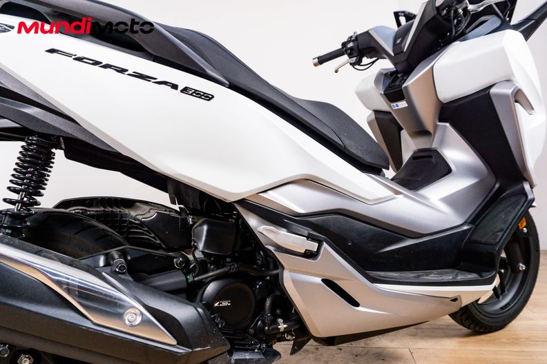 Motorbike image 3
