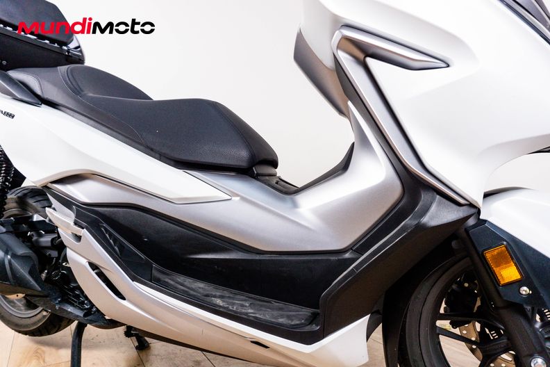 Motorbike image 4