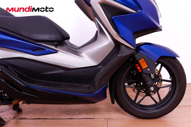 Motorbike image 13