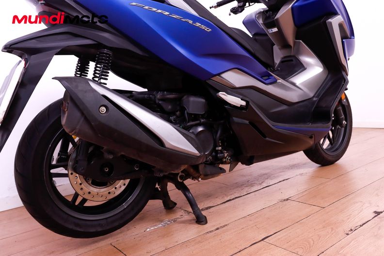 Motorbike image 3